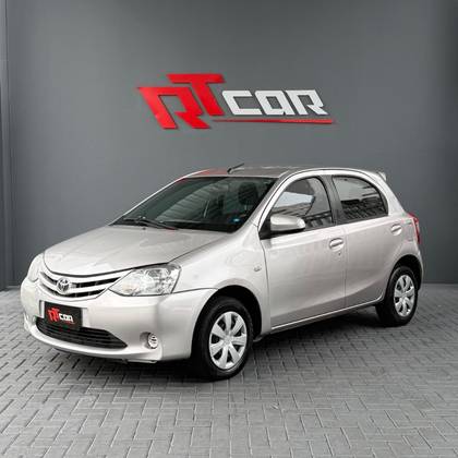 TOYOTA ETIOS 1.5 XS 16V FLEX 4P AUTOMÁTICO TOYOTA ETIOS 1.5 XS 16V FLEX 4P AUTOMÁTICO